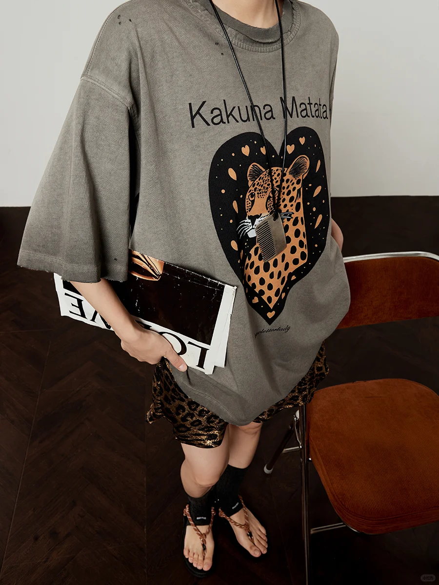 夏季穿搭 | 豹纹印花T恤酷飒十足😎！