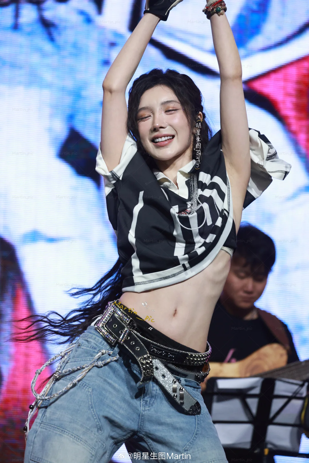 戴燕妮演出生图，姐姐魅力四射