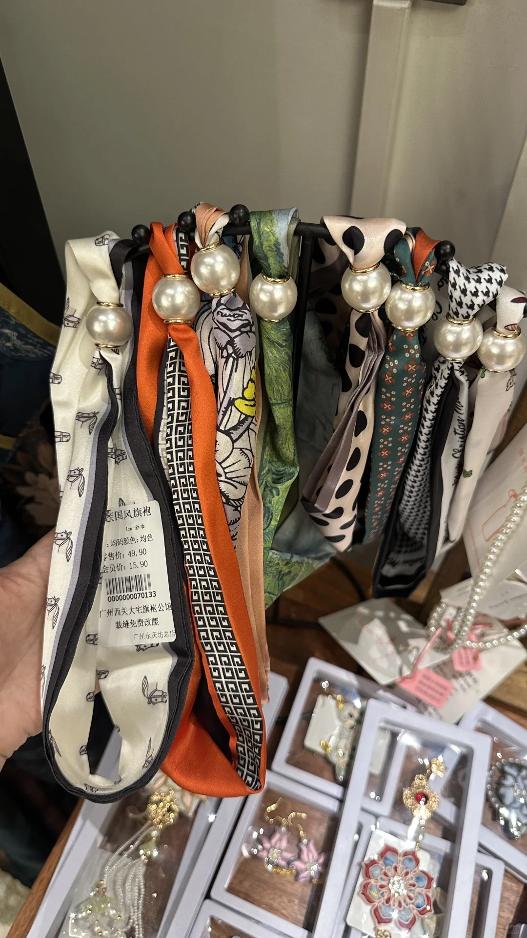 有实力‼️旗袍店开在北京路却明码标价99/件