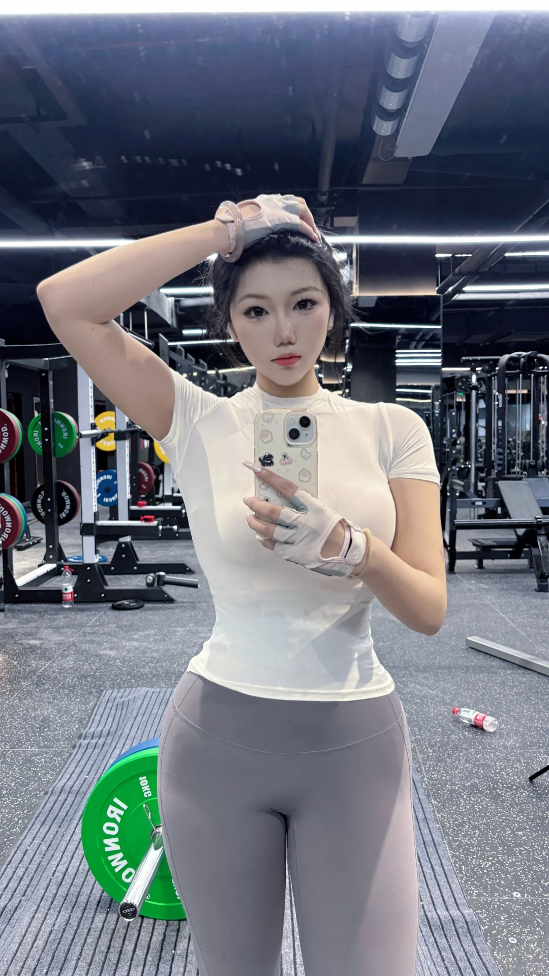 瑜伽裤 属于健身女的厚灰美学