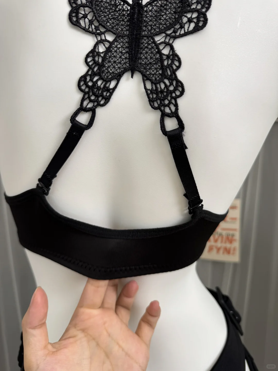 泰权威了！这才是女大该穿的美背bra～