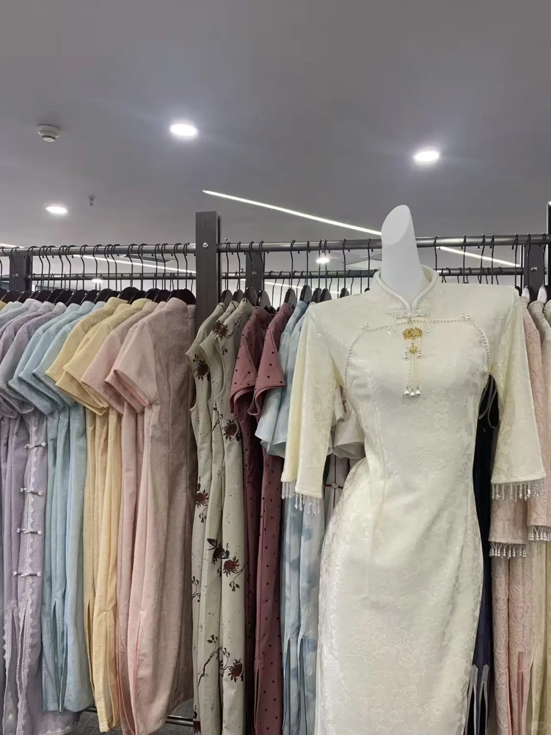 成都春熙路百元旗袍】买了三件开心