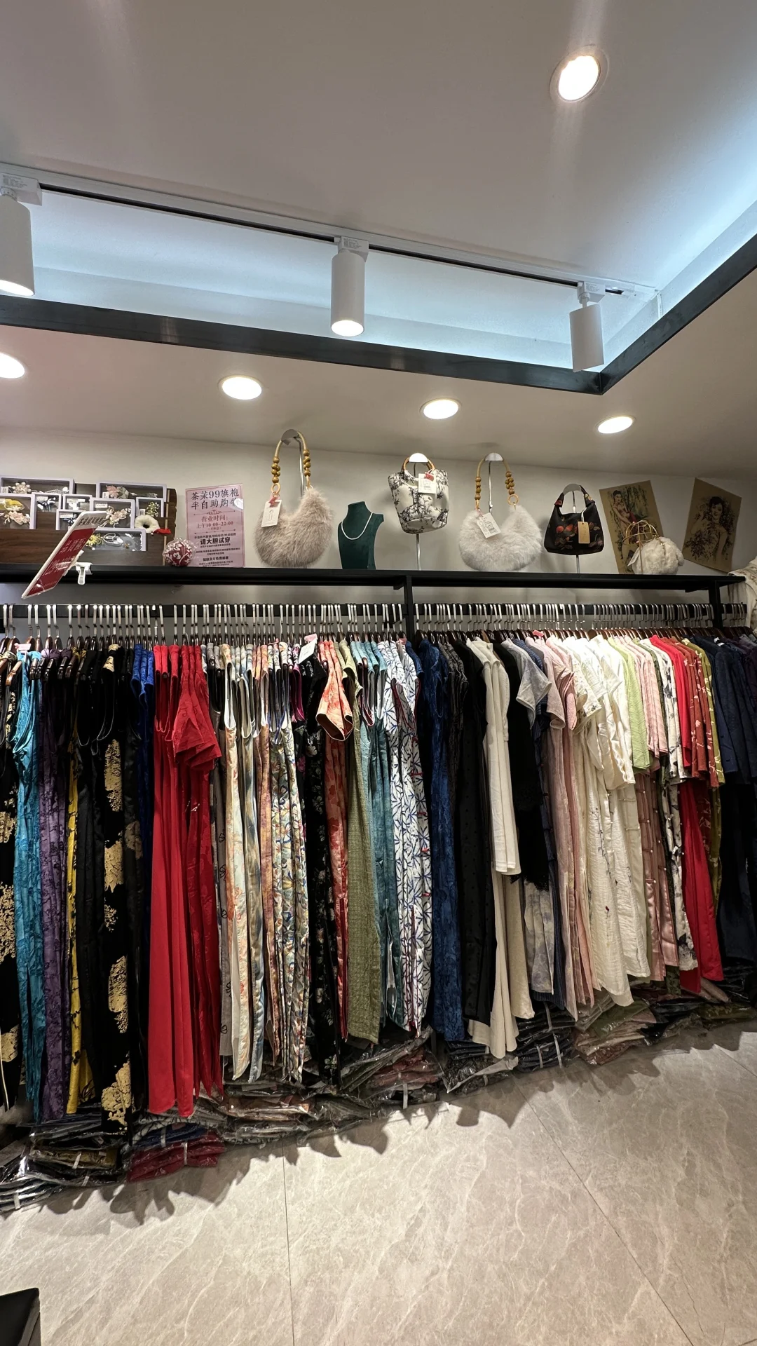有实力‼️旗袍店开在北京路却明码标价99/件
