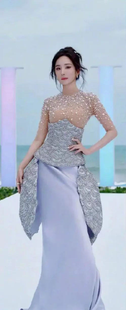 ELLE红毯生图大赏：杨幂、关晓彤、张予曦