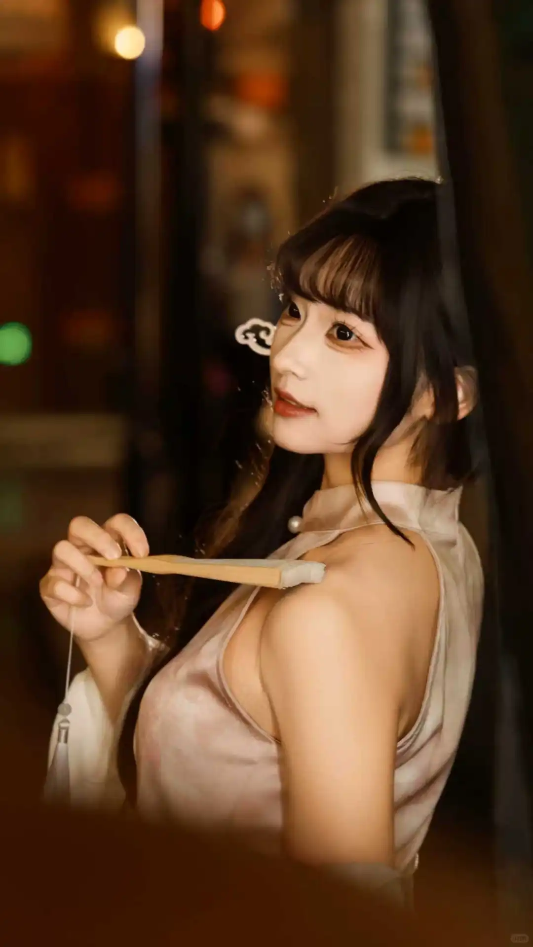 旗袍写真分享｜复古黄包车旁邂逅民国韵味✨