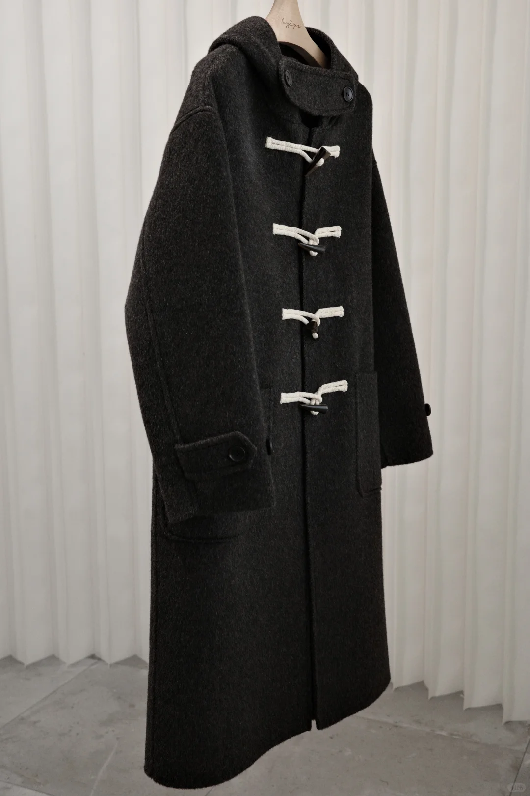 长期主义学生党jk美女必入的牛角扣大衣！