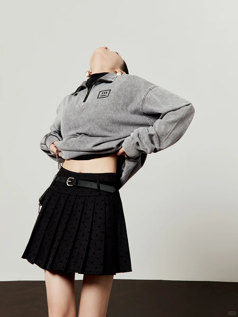 周里物 | 卫衣半裙JK感拉满🤩