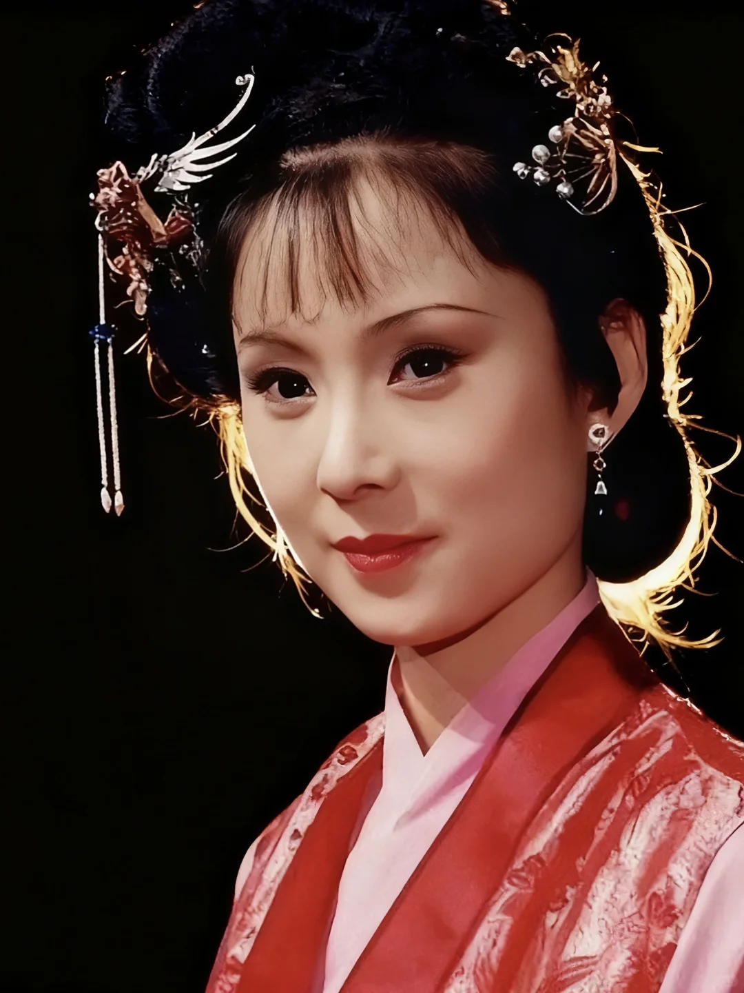 87版《红楼梦》晴雯定妆照：风流灵巧招人怨