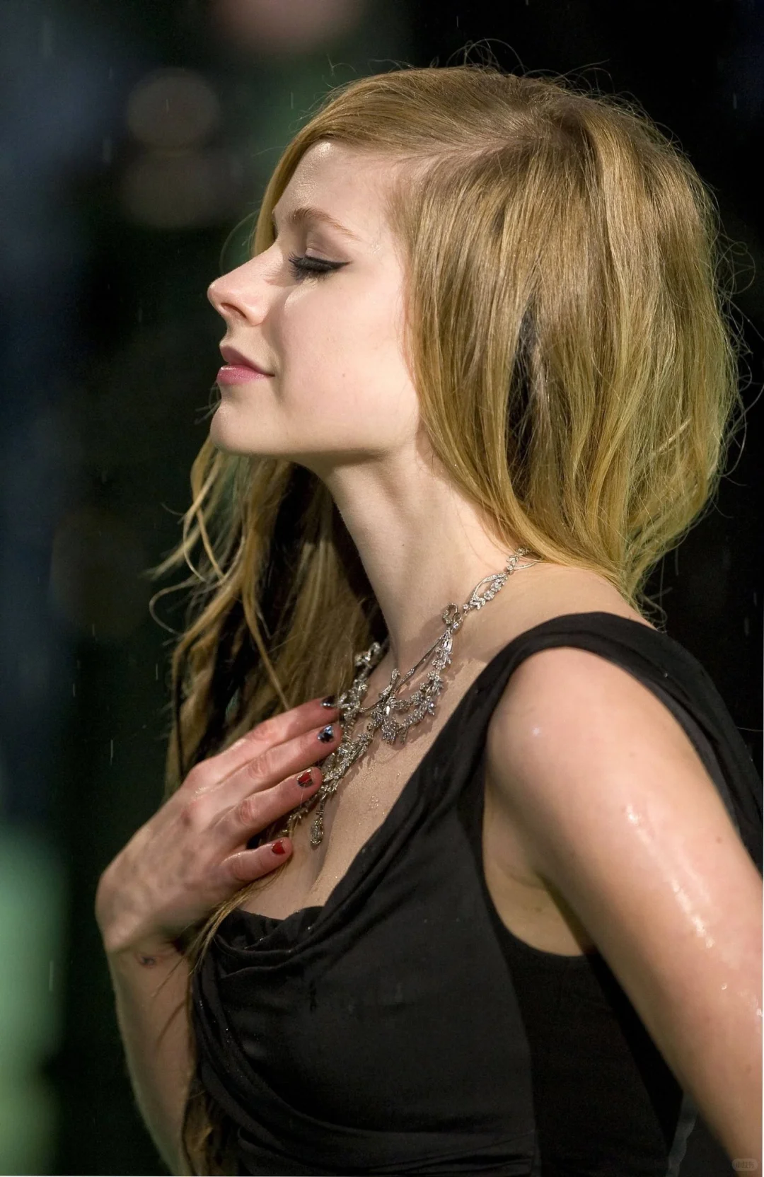 Avril LavigneⅠ鲨鱼般的侧颜