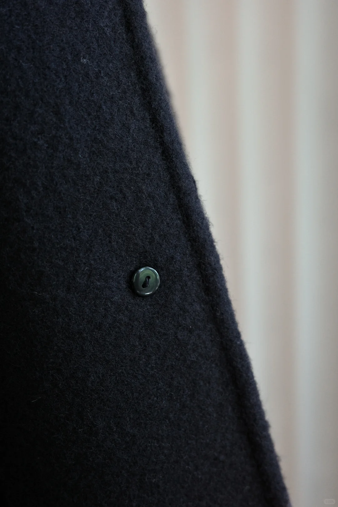 JK美女！这是为你精挑细选的绀青牛角扣大衣