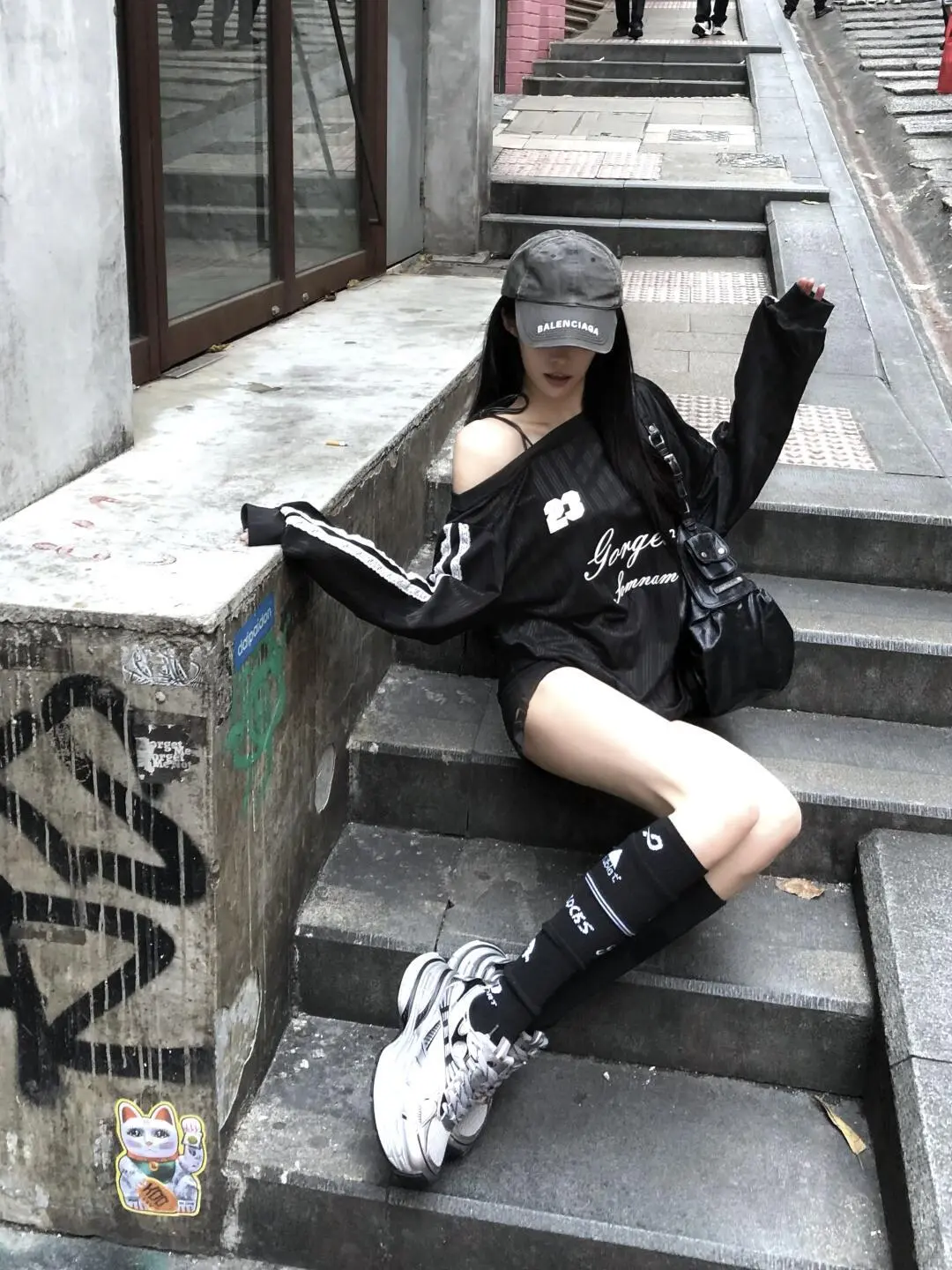 流光银老爹鞋👀这辣妹酷感回头率太高啦！