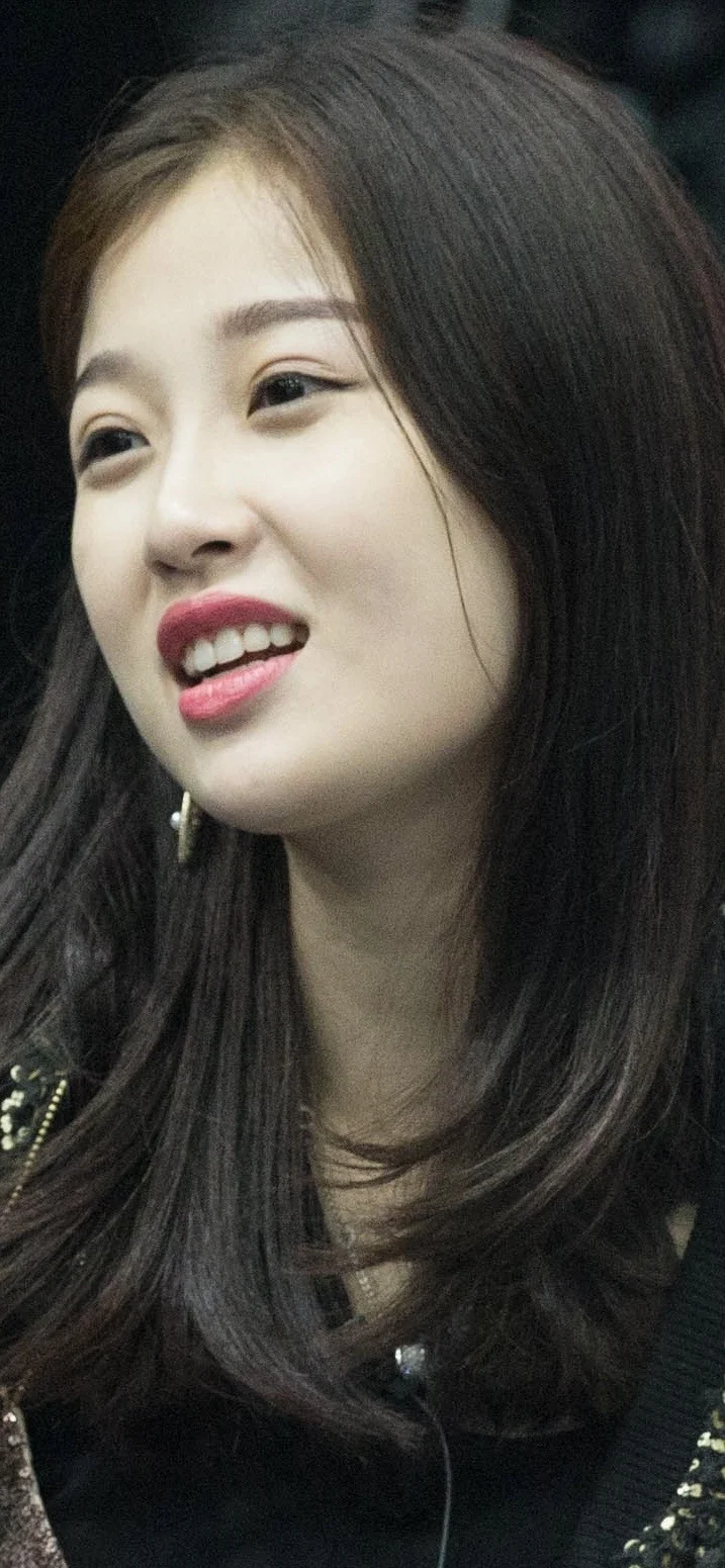 虞书欣早期 真清秀呀 美的