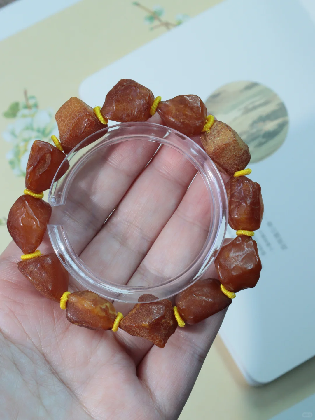 🌟天然蜜蜡的温柔叙事｜原矿的“小脾气”