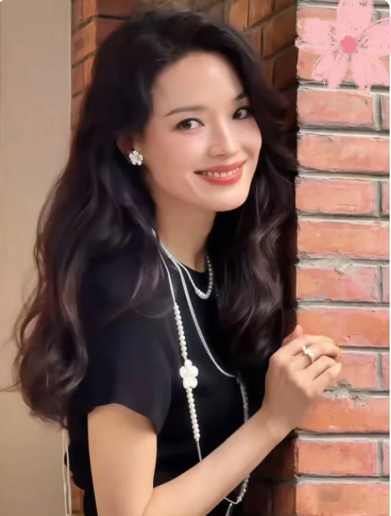 舒淇如何把黑色穿得灵动又妩媚？