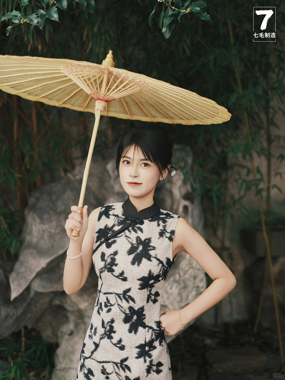 无锡 📸｜谁能拒绝园林里的旗袍佳人呢？