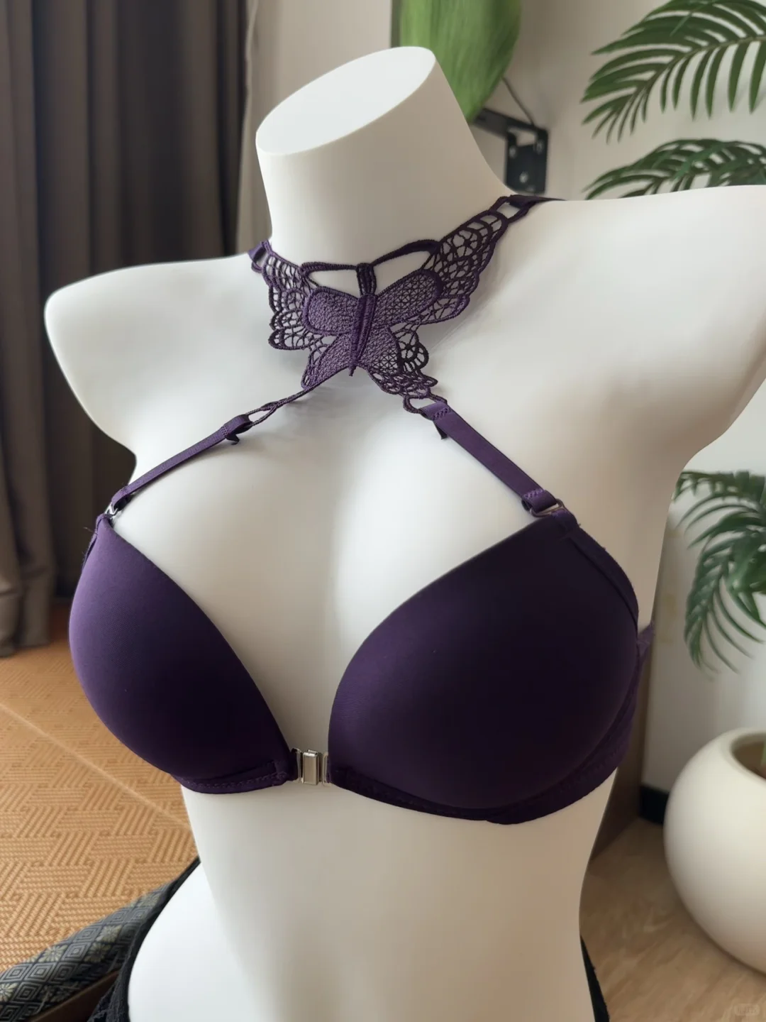 泰权威了！这才是女大该穿的美背bra～