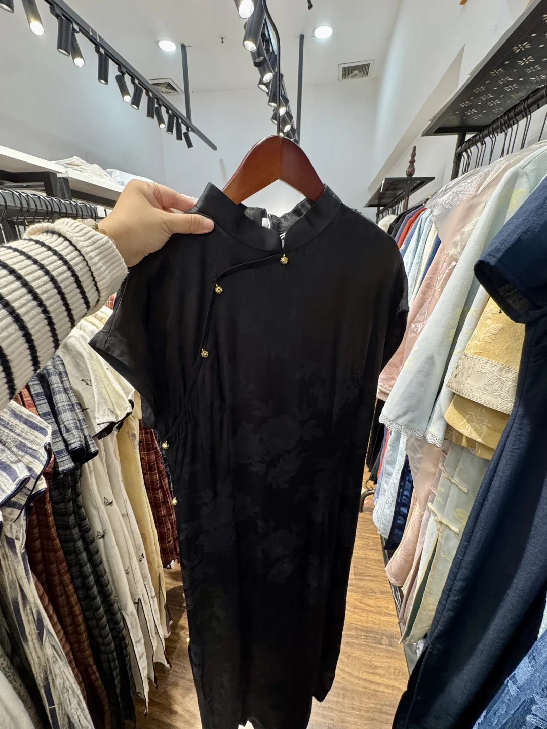 佛山挖到宝！！均价100+的平价旗袍店！！