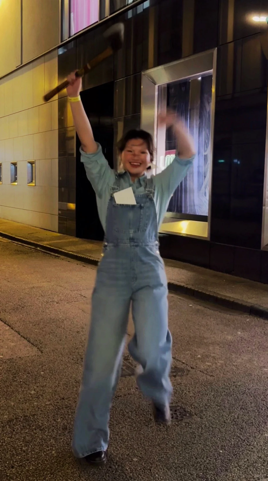 女士们先生们小飞棍来咯