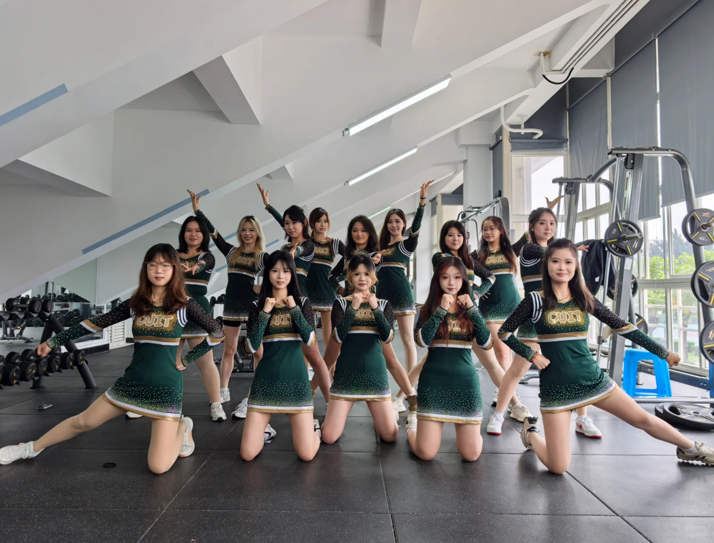 很美式咯啦啦操