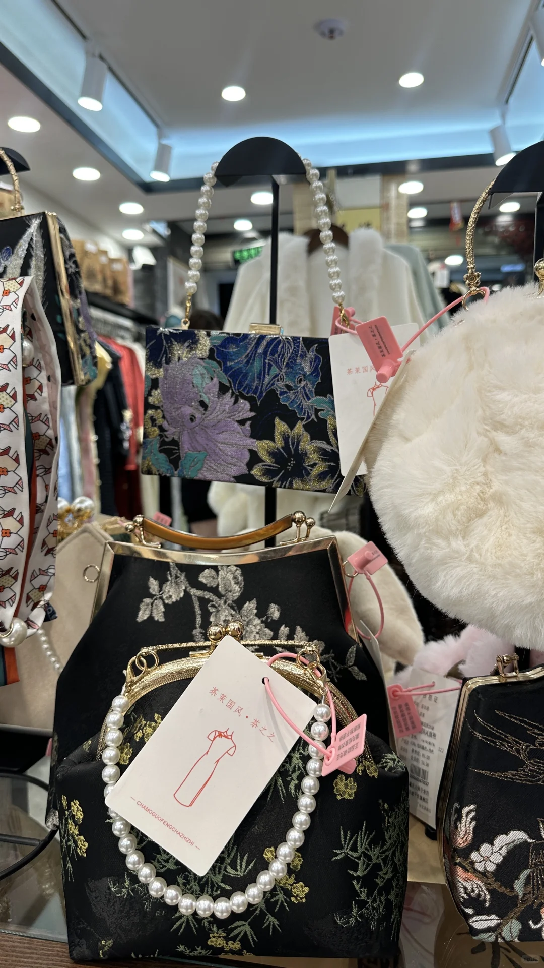 有实力‼️旗袍店开在北京路却明码标价99/件