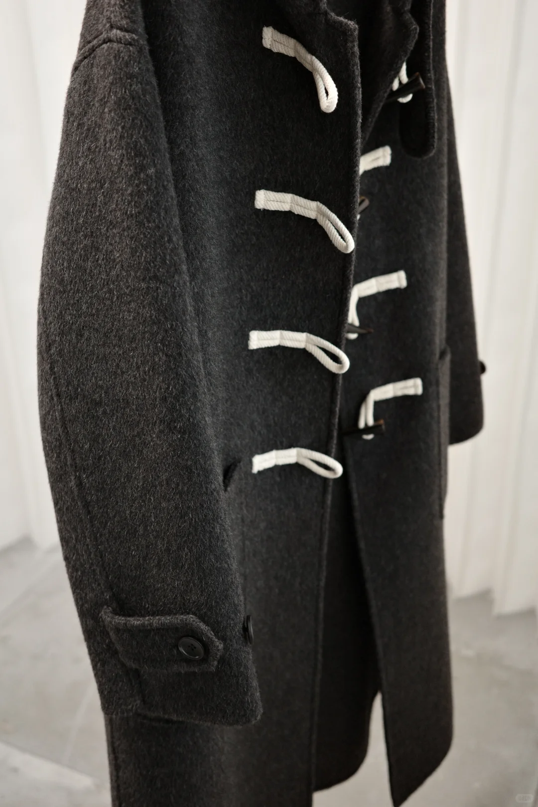 长期主义学生党jk美女必入的牛角扣大衣！