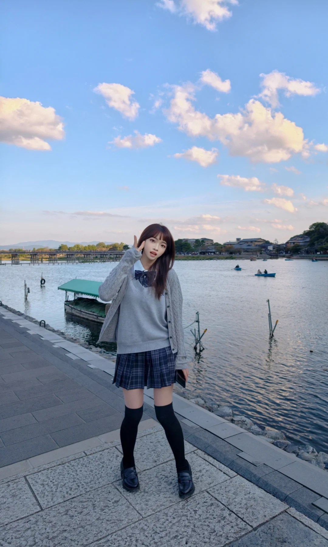 穿JK划船与无处安放的腿