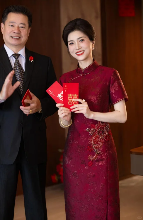 👗国庆婚礼妈妈装攻略！这6套高级又百搭