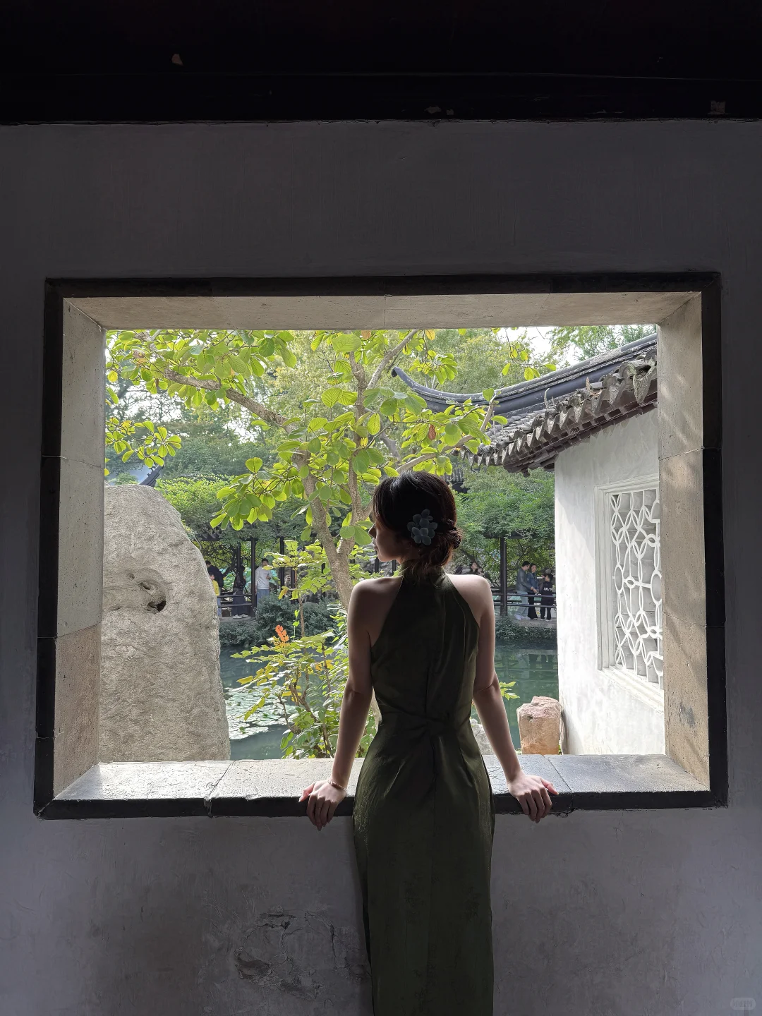 在留园穿旗袍：你将拥有超绝氛围感写真