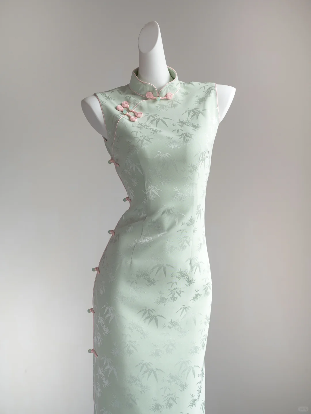 终于被我发现了超超超显白显嫩的绿色旗袍