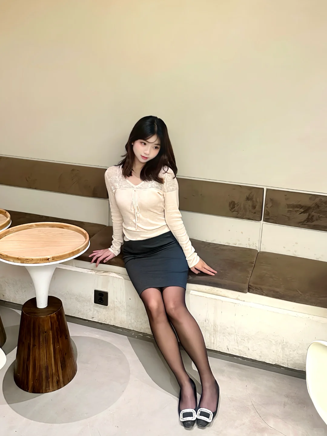 办公室的新来的女秘书好哇塞😱..