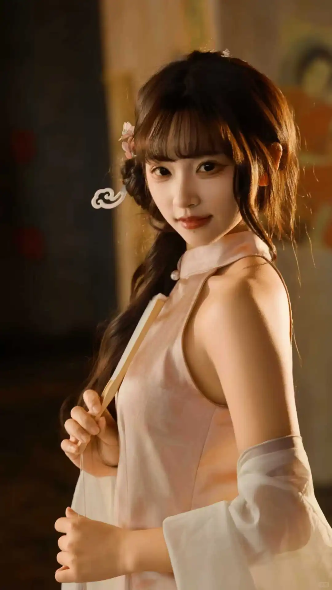 旗袍写真分享｜复古黄包车旁邂逅民国韵味✨