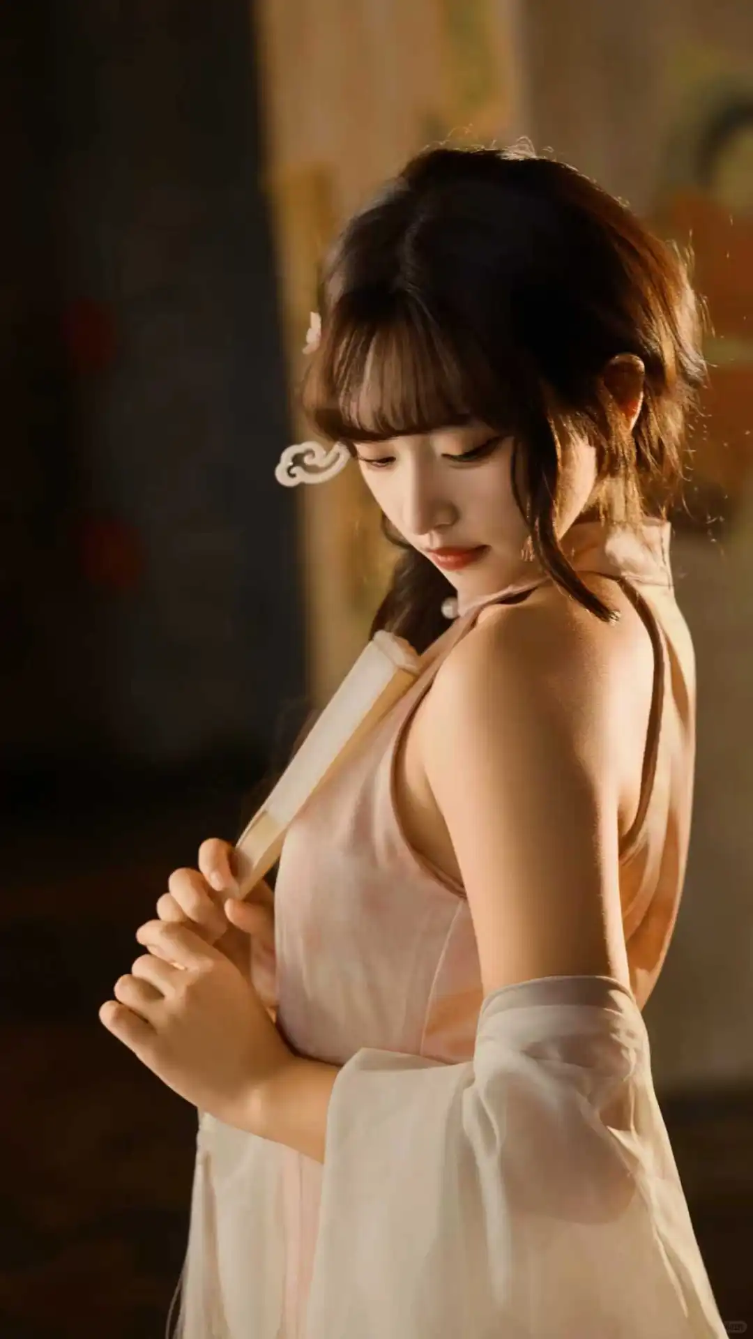 旗袍写真分享｜复古黄包车旁邂逅民国韵味✨