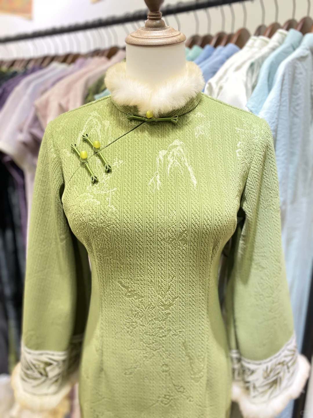 天津滨江道】买啦三件百元旗袍开心