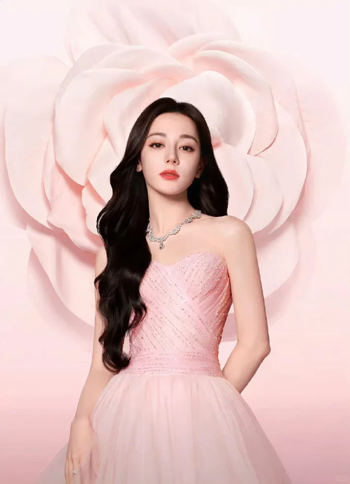 都进来欣赏热巴的美貌🥰