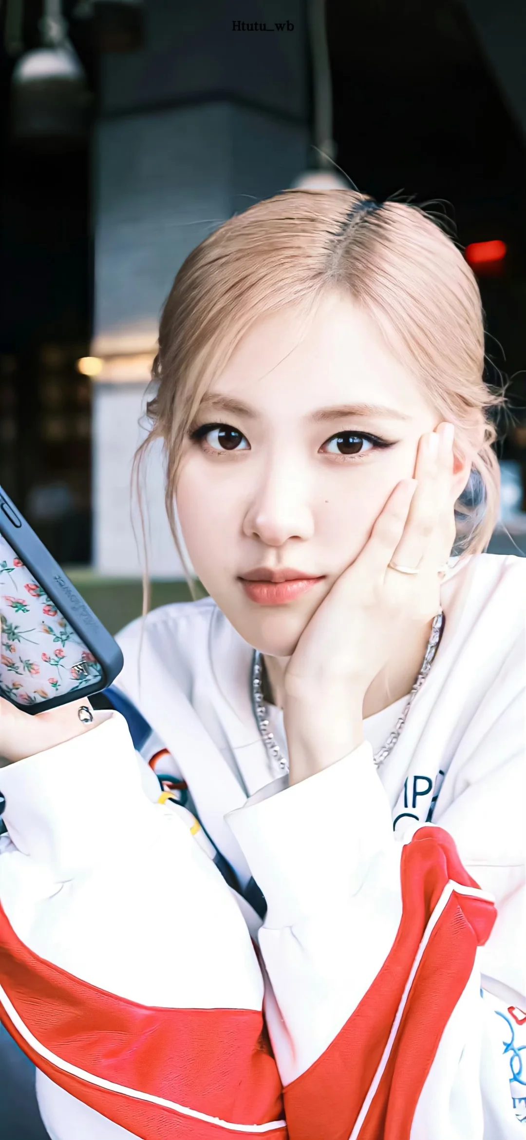 好久没发rosé壁纸