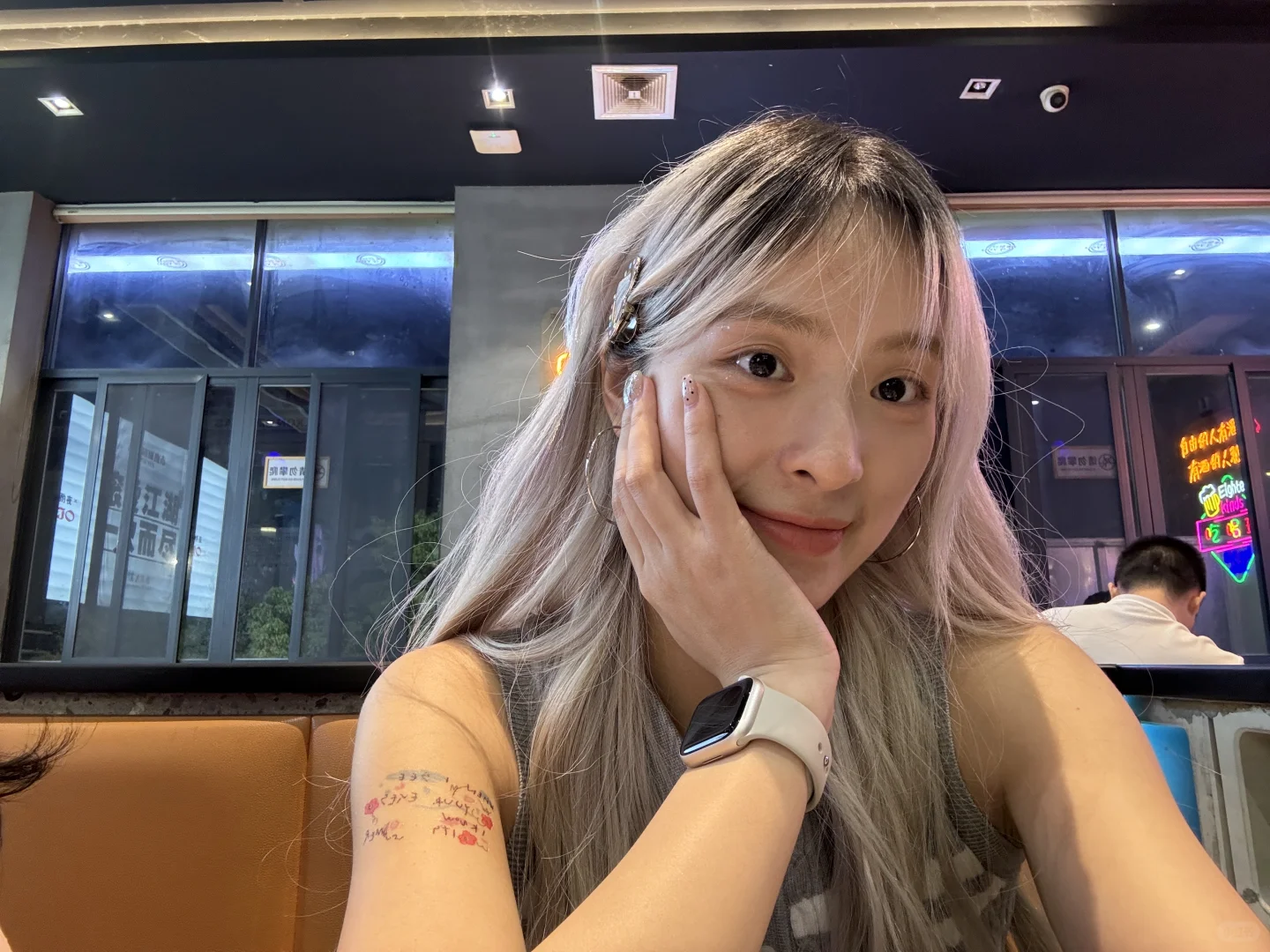 自拍尊嘟好难 🤯 请问到底该如何拍