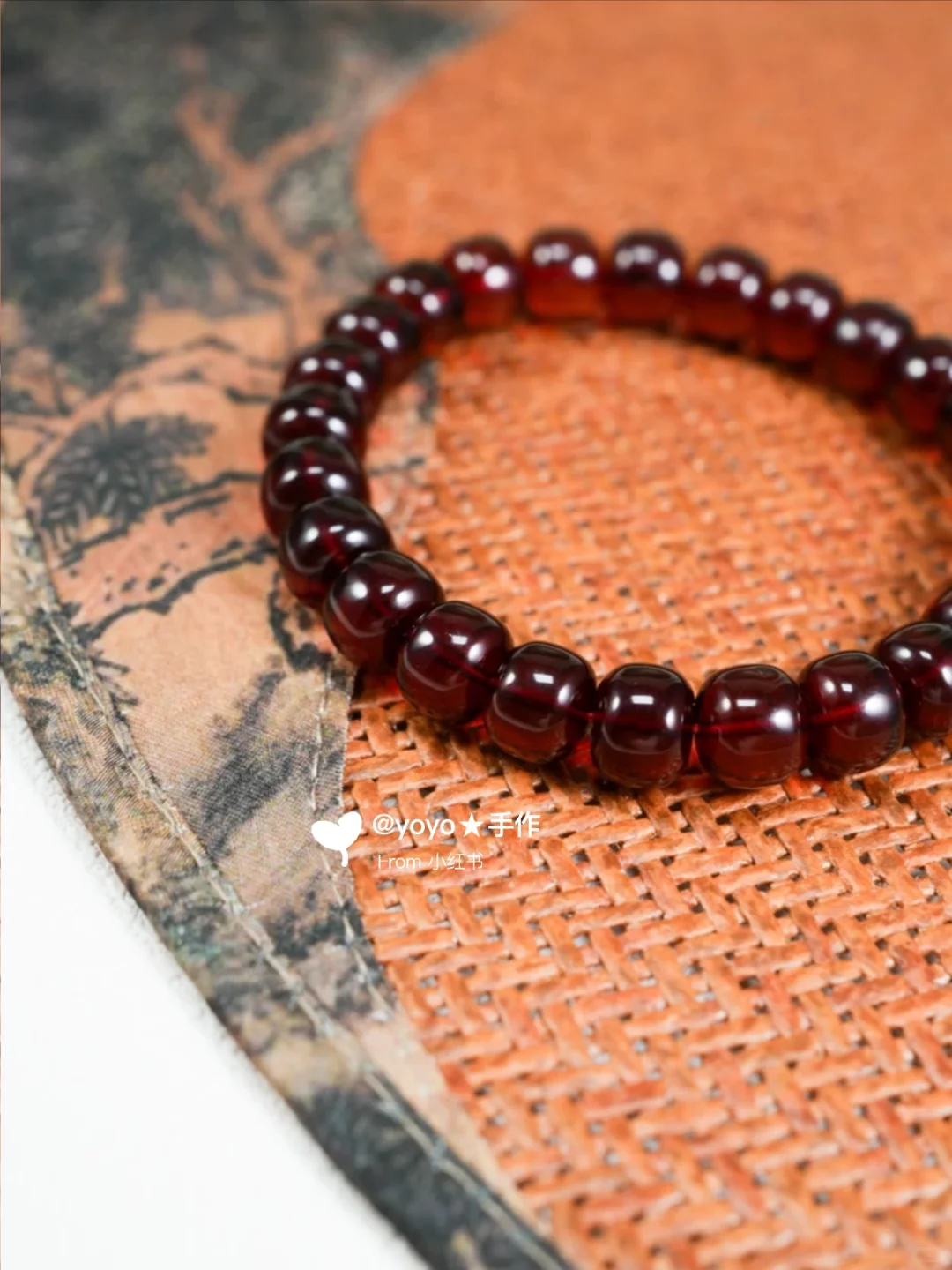 走哪都被夸❗女生必入的血珀 上手太显白啦