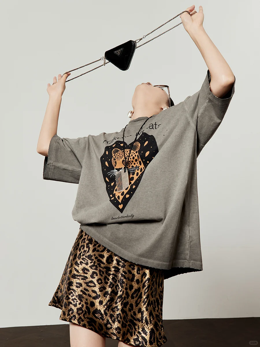 夏季穿搭 | 豹纹印花T恤酷飒十足😎！