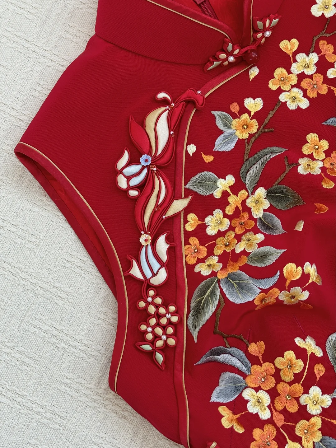 订婚旗袍就选它！！包没错！！❤️❤️