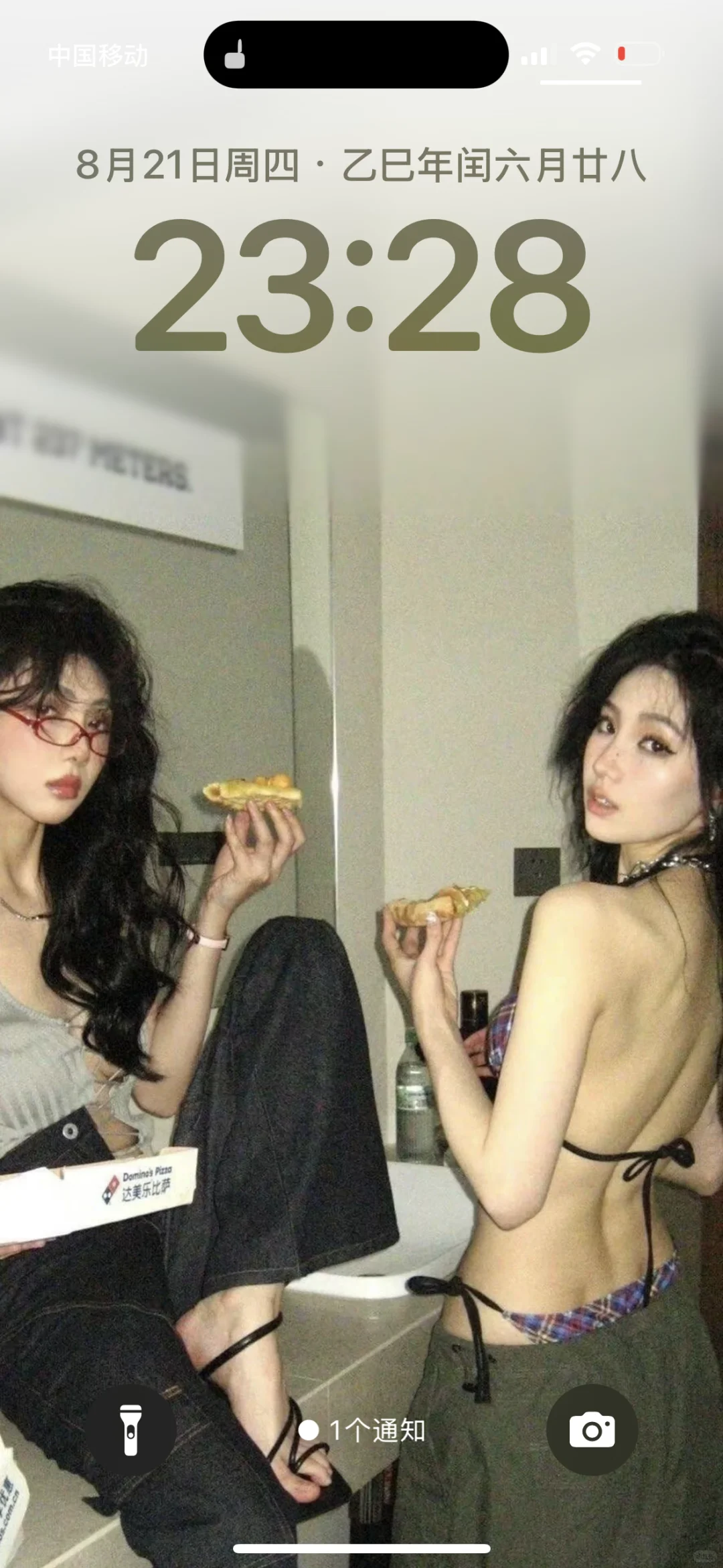 辣妹风｜被问爆的美女壁纸，必须分享！！