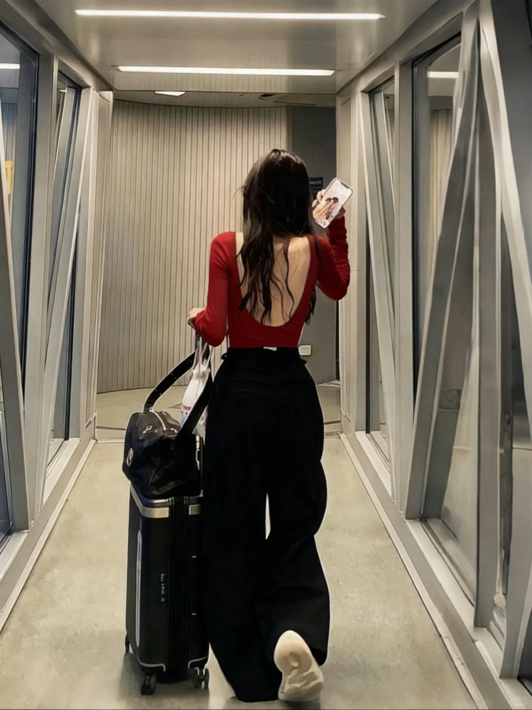 古早氛围狠狠心动！正红色露背真的权威！！