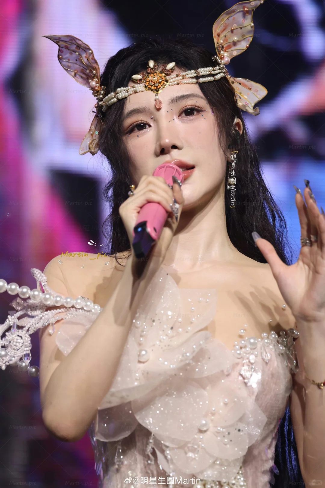 戴燕妮演出生图，姐姐魅力四射