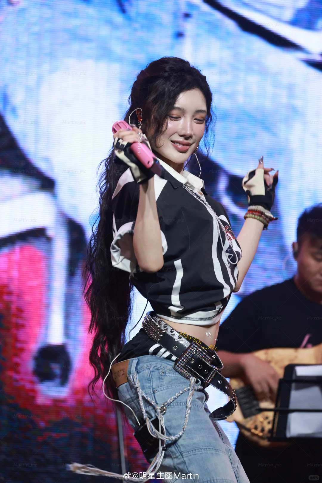 戴燕妮演出生图，姐姐魅力四射