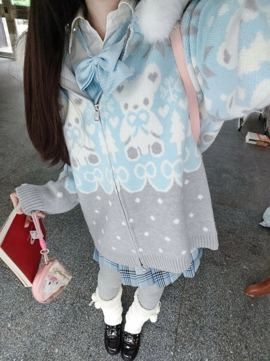 厚灰搭蓝色尊嘟很好看！