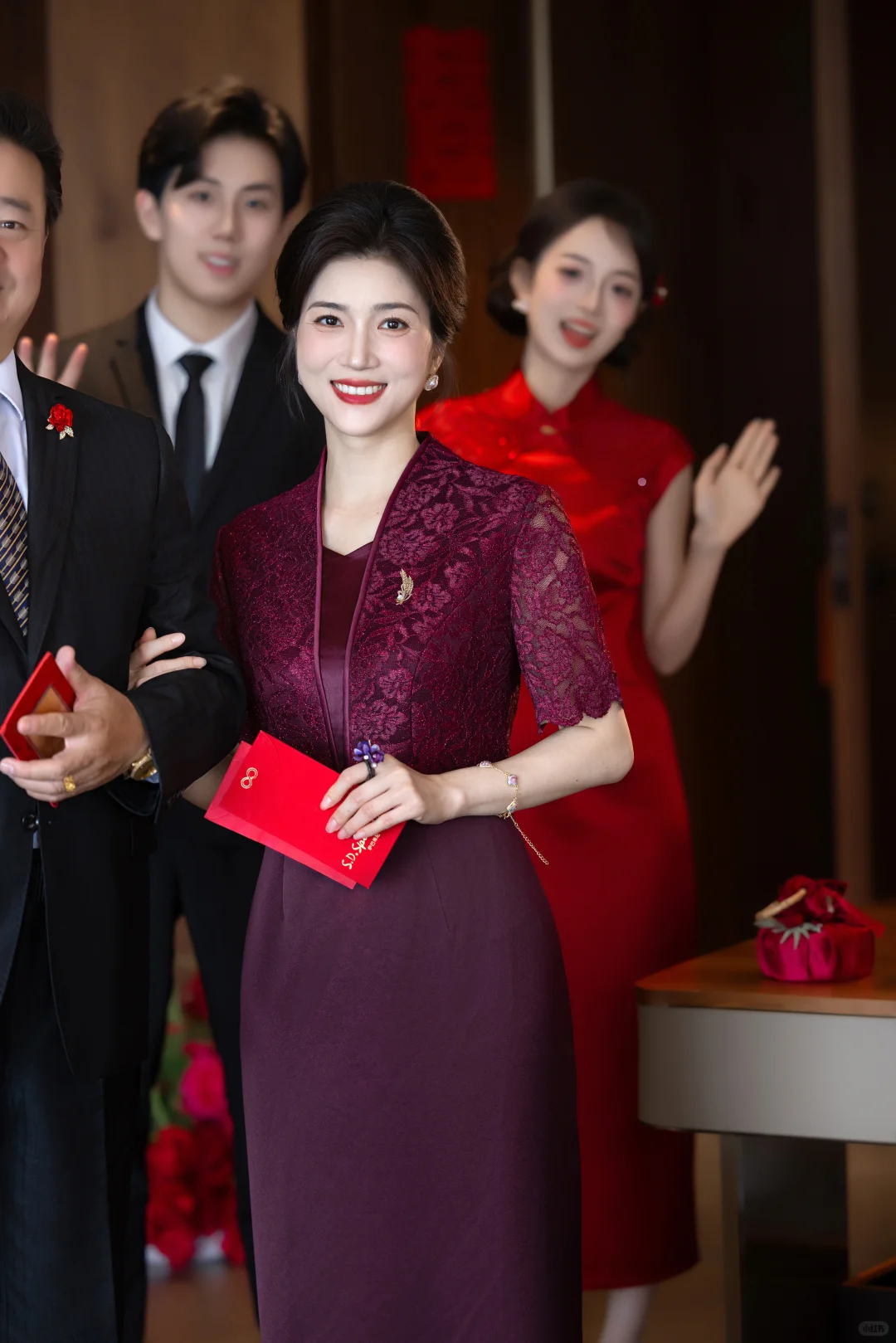 👗国庆婚礼妈妈装攻略！这6套高级又百搭