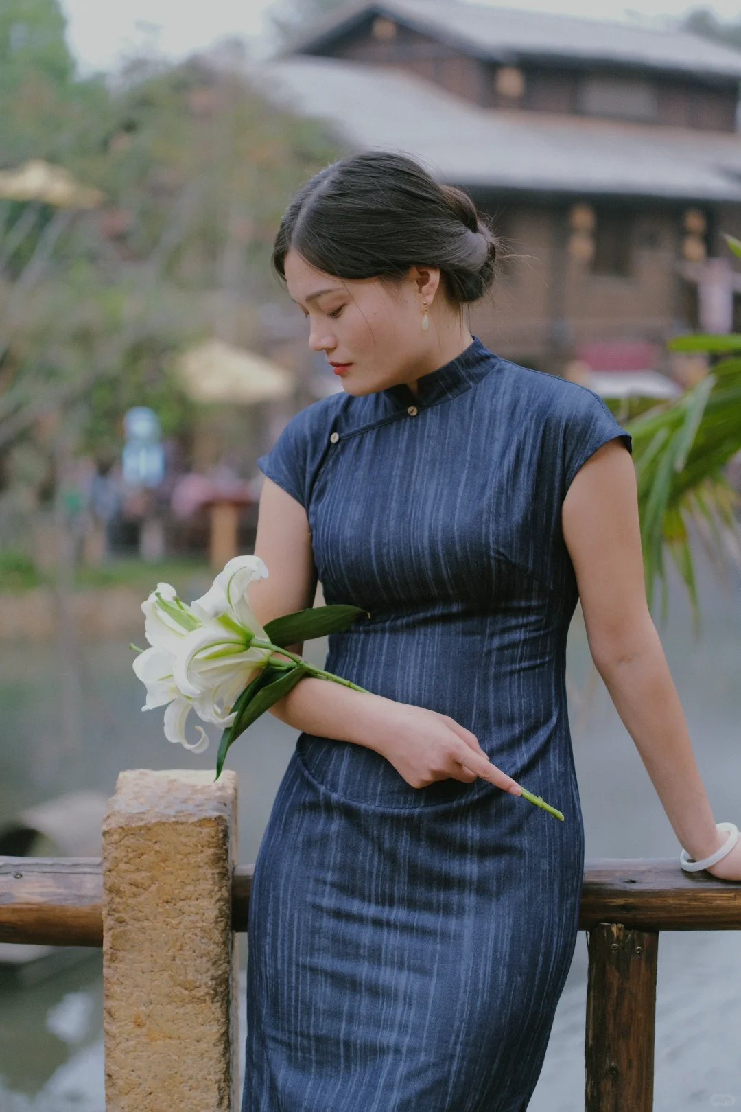 和不愿意擦边的男朋友，一起拍的江夏里旗袍