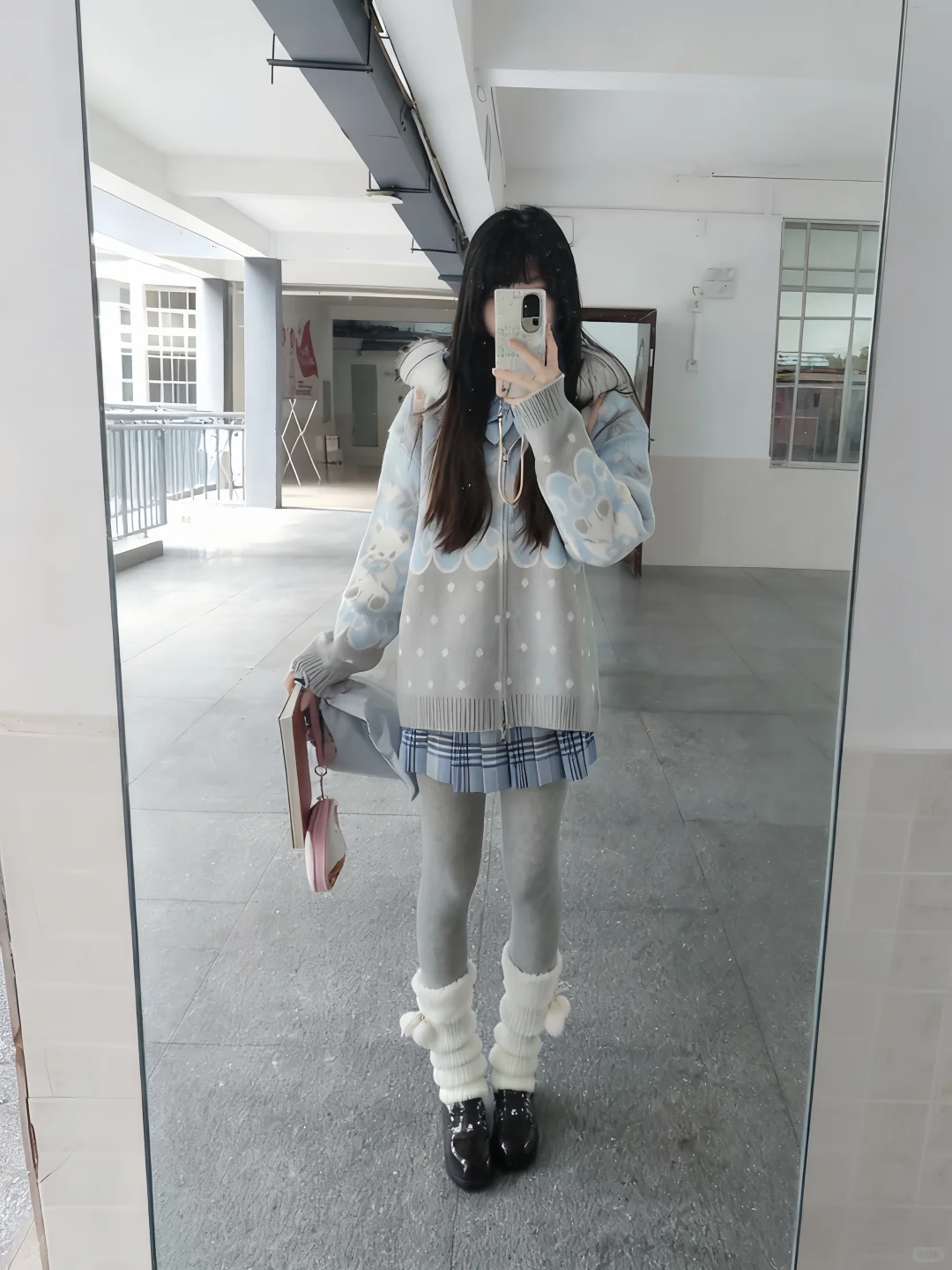 厚灰搭蓝色尊嘟很好看！