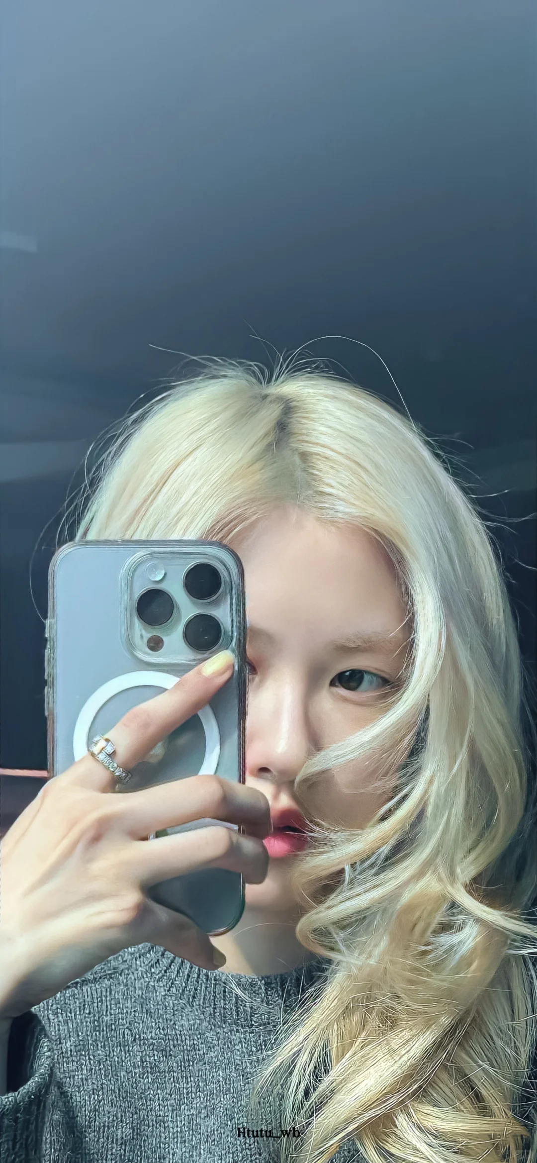 好久没发rosé壁纸