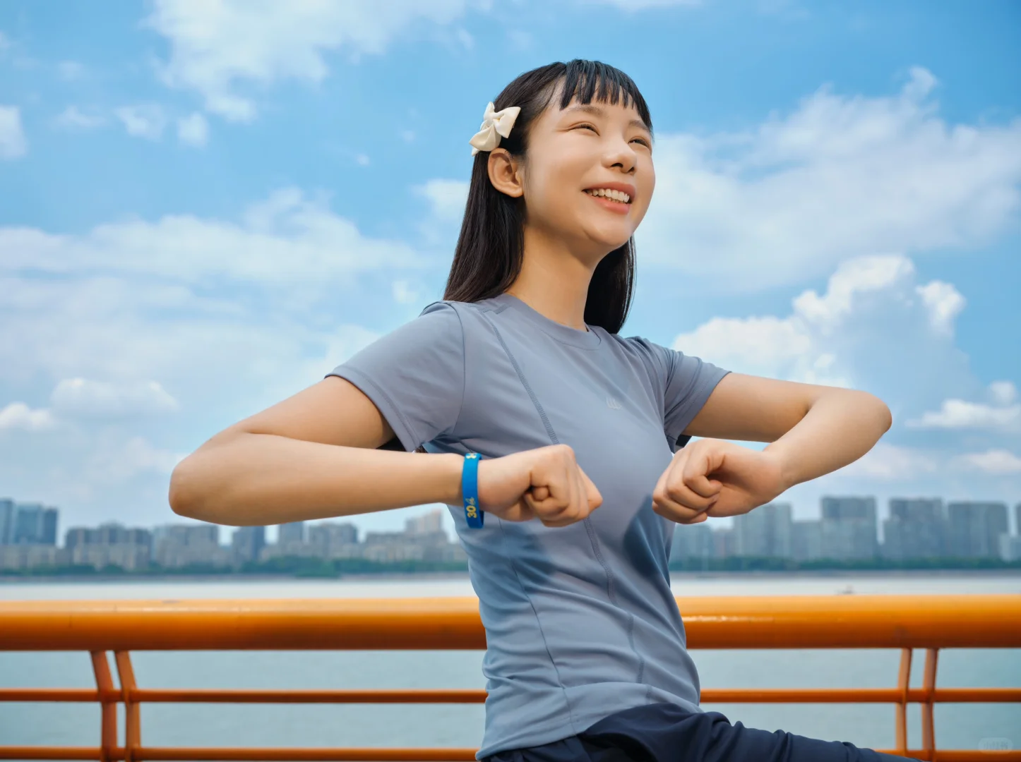 小弹壳｜积极向上的生命力 爱笑的女孩