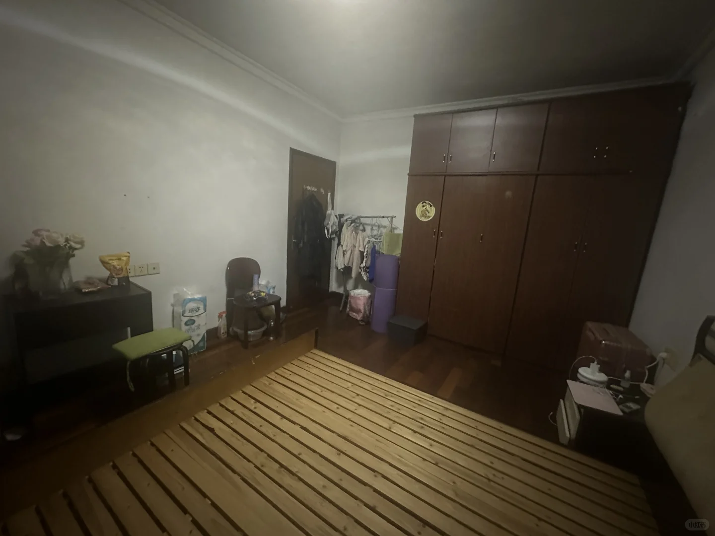 海曙金地小区找爱干净的女室友